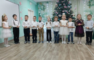 Рождественский утренник в нашем саду. Рождественский утренник в нашем саду.